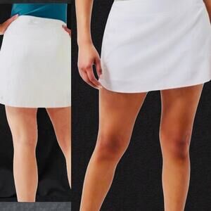 NWOT Athleta Run With It 14" Skort Bright White #566723 Size Small